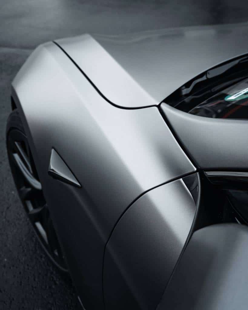 Tesla foliert